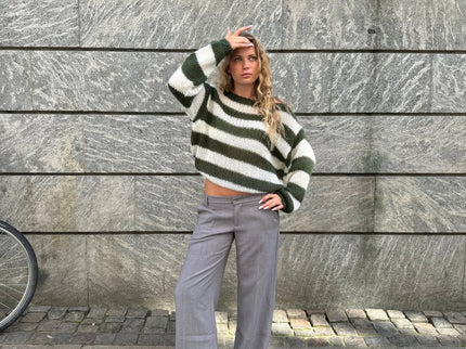 Gemütlicher leichter Strickpullover für lässigen Komfort