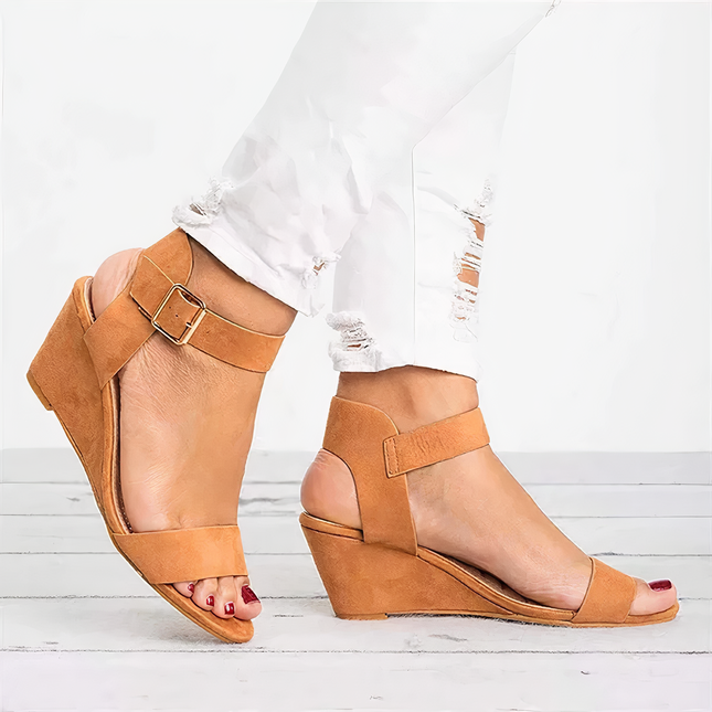 Orthopädische Keilsandalen mit orthopädischer Unterstützung
