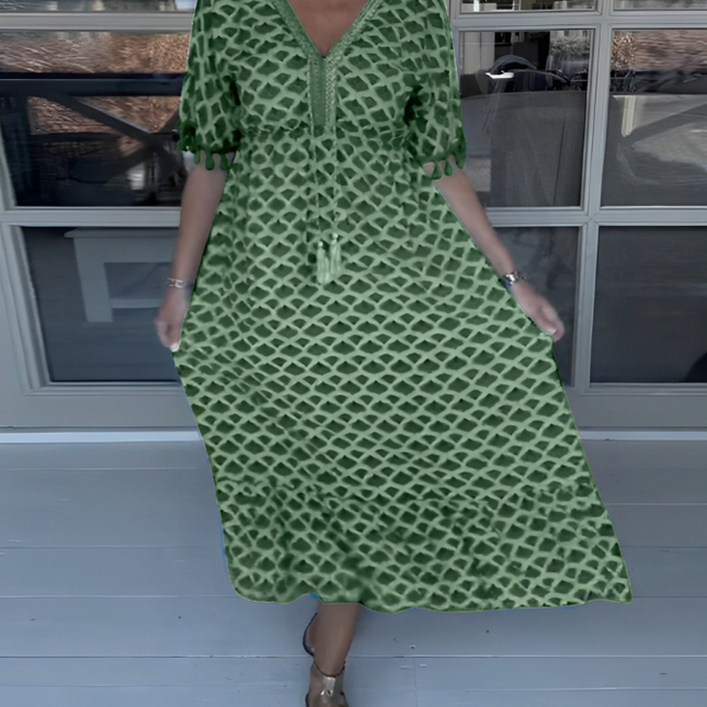 Elegantes Hochtailliertes Kleid