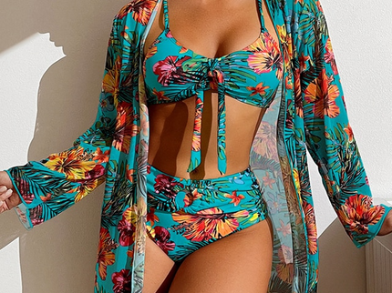 Dreiteiliges Bikini Set