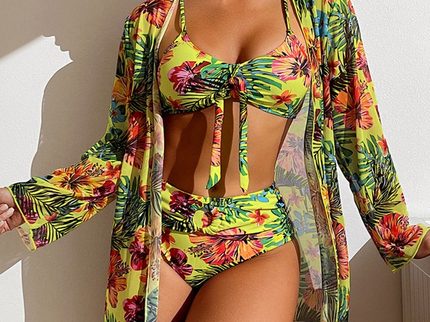 Dreiteiliges Bikini Set