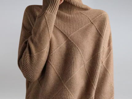 Gemütlicher geometrischer Strickpullover mit Rollkragen