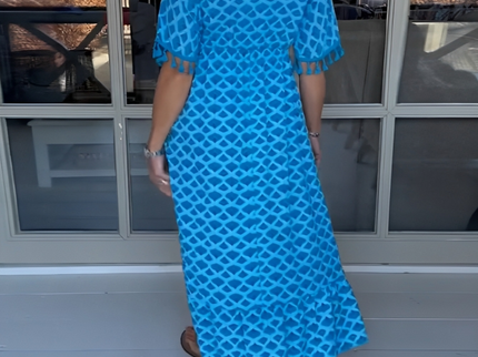 Elegantes Hochtailliertes Kleid