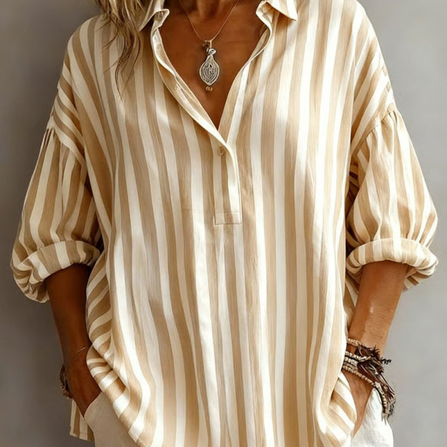 Legere gestreifte Bluse mit Kragen