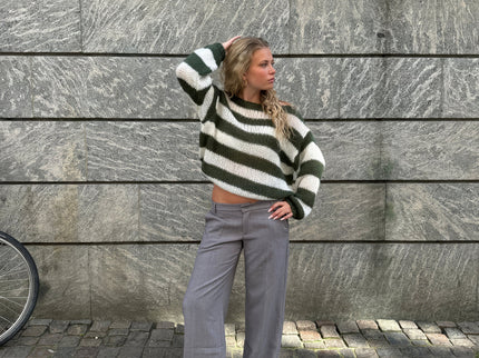 Gemütlicher leichter Strickpullover für lässigen Komfort